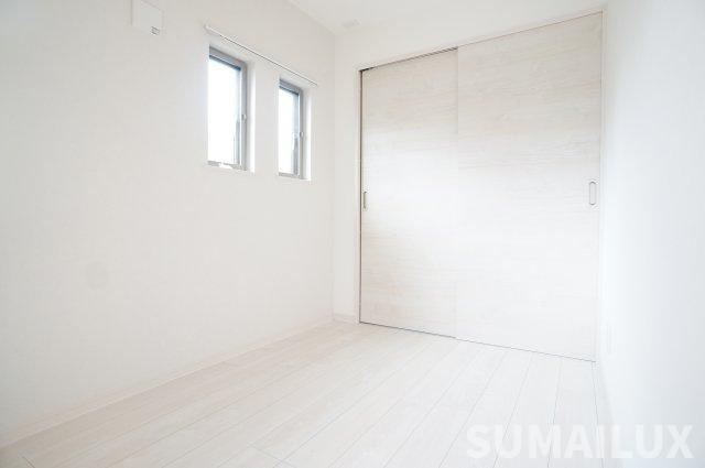 R-smart祥楽（しょうらく）の洋室