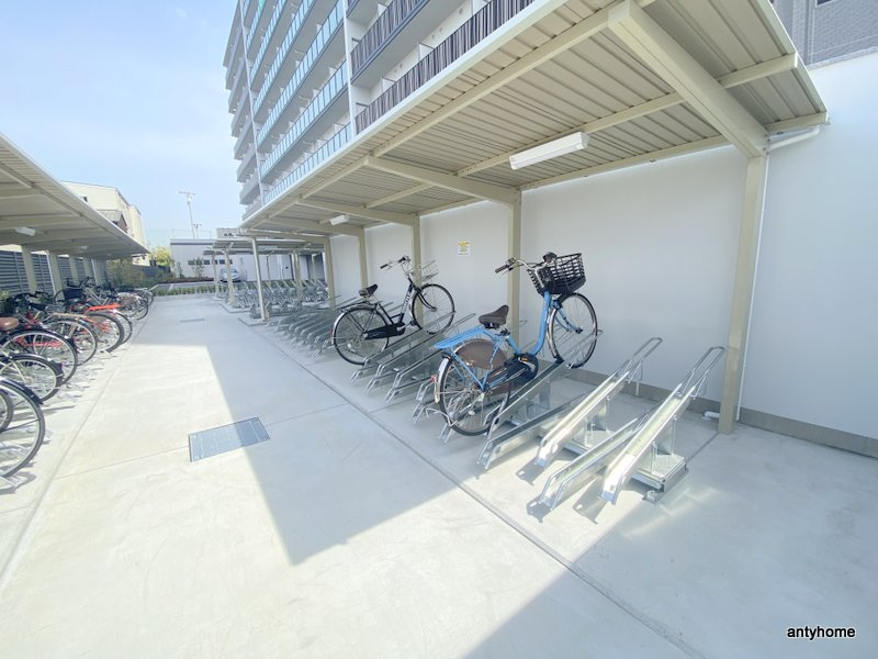 スプランディッドⅦ　仲介手数料無料の駐車場