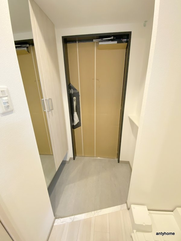 スプランディッドⅦ　仲介手数料無料の玄関