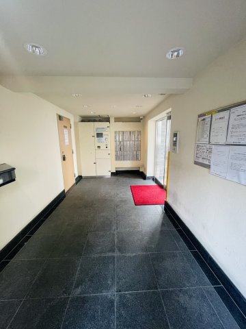 マイキャッスル本蓮沼のエントランス