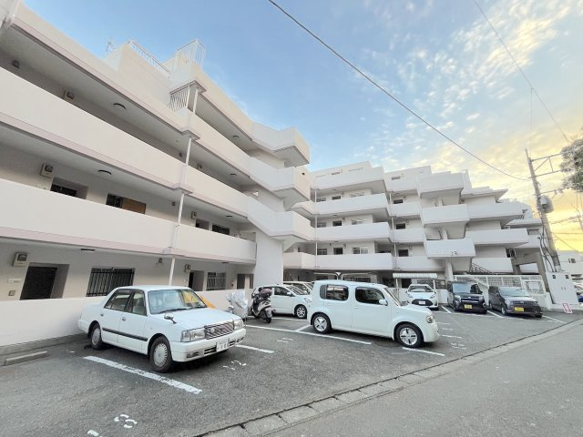 老司エクセル15の駐車場