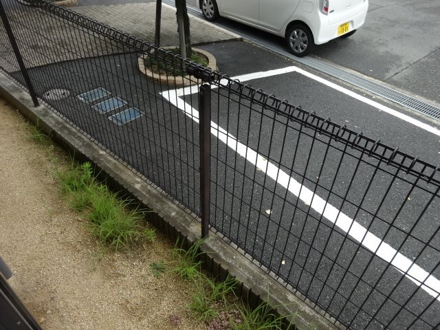 友フラットのバルコニー