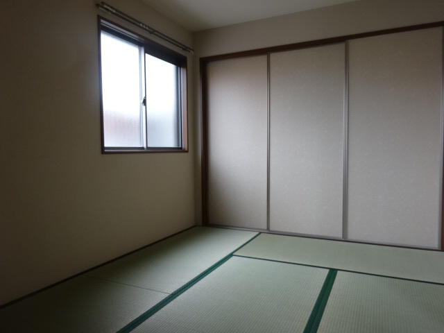 友フラットの和室