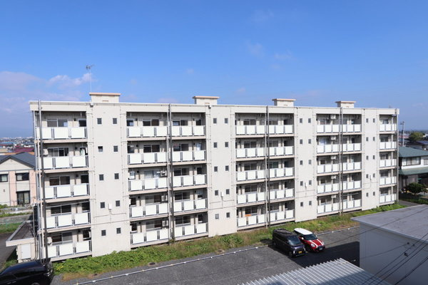 ビレッジハウス高屋1号棟の外観|落ち着いた雰囲気の外観です