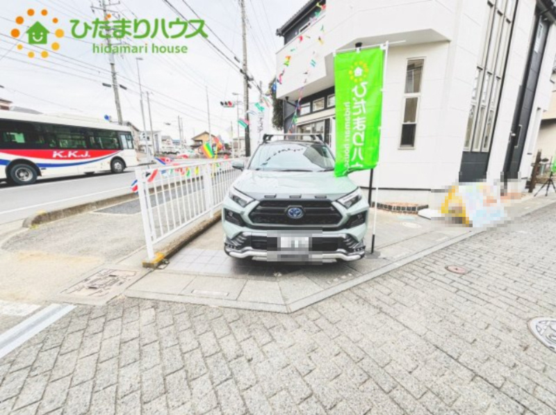 桶川市上日出谷南1丁目　中古一戸建ての駐車場