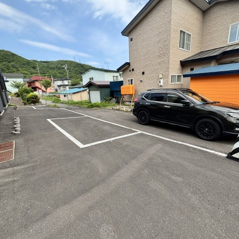 ドゥーエ・ドルチェの駐車場