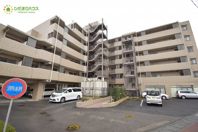 鴻巣市天神2丁目　中古マンション　ローヤルシティ鴻巣の外観|鴻巣駅徒歩13分の通勤通学に便利な立地です。