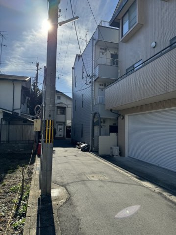 嵯峨苅分町の前面道路含む現地写真