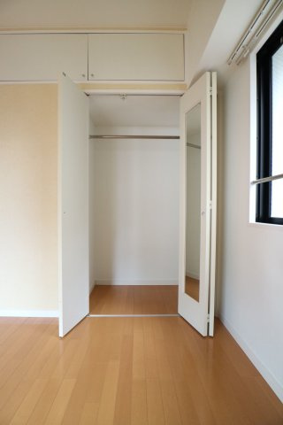 【収納】 | エンクレスト薬院 | 別号室の写真になります。現況優先。