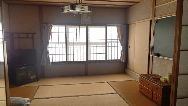 津山市山北　中古住宅　5DKの和室|2F　８畳