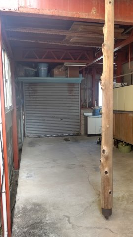 津山市山北　中古住宅　5DKの駐車場