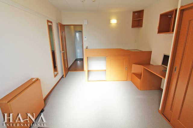 レオパレスフォレスト浅羽野の居間・リビング