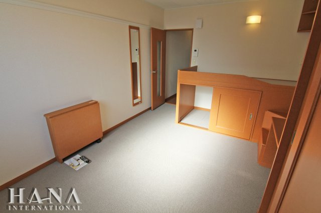 レオパレスフォレスト浅羽野の寝室