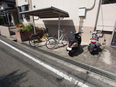 【その他共用部分】 | ラ・グレース金剛 | 駐輪場