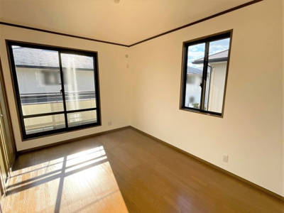 【洋室】 | 桑名市新西方５丁目 | ２階洋室