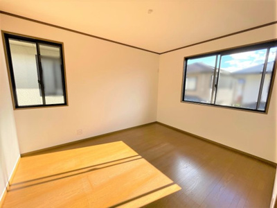 【洋室】 | 桑名市新西方５丁目 | ２階洋室