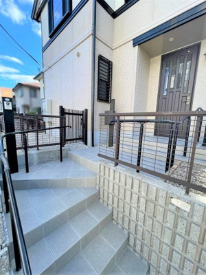 【玄関】 | 桑名市新西方５丁目