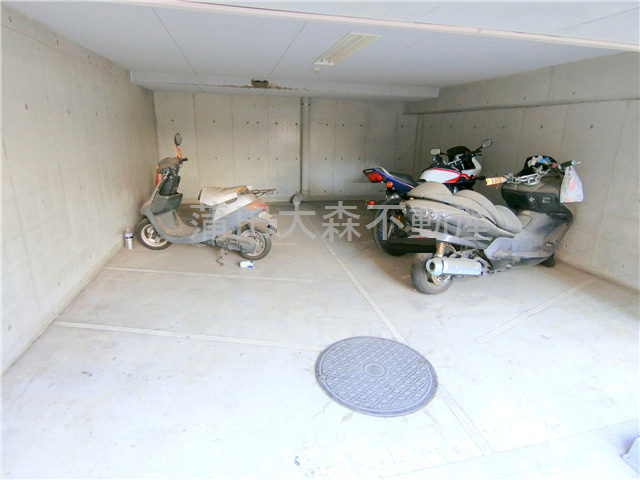 ブライズ大森東のその他共用部分|バイク置き場　空き状況等詳細はお問合せ下さい。