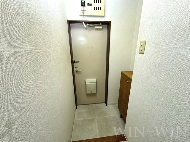 グランデージToda Bの玄関