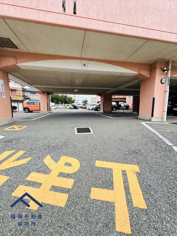 スタシオン海の中道パークサイドの駐車場