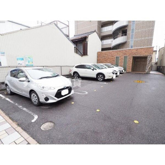 【駐車場】