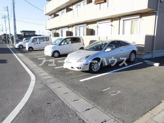 シュエット　ププレの駐車場