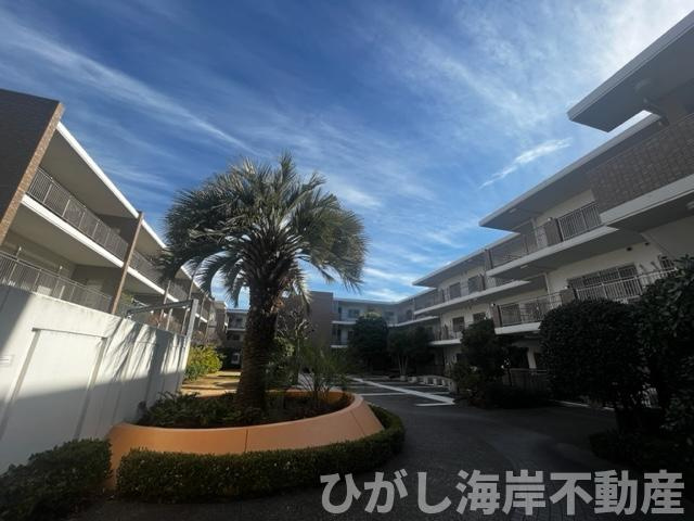 フォルスコート茅ヶ崎ラチエン通りD棟の外観|現地外観