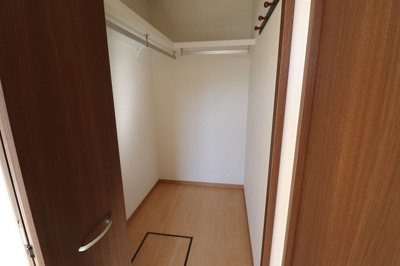 【収納】 | エスペランサ吉塚Ⅱ | 別号室の写真になります。現況優先。