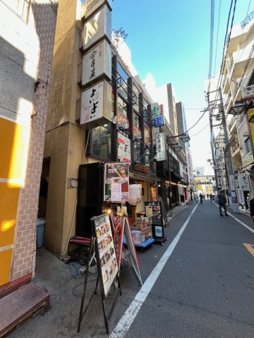 アクトワールドビルの外観