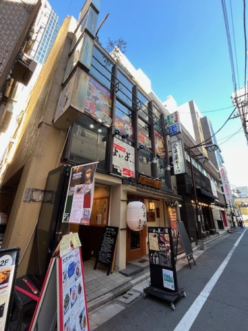 アクトワールドビルの外観