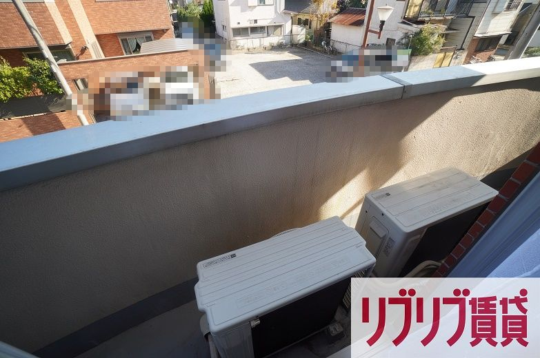 アトレⅡのバルコニー