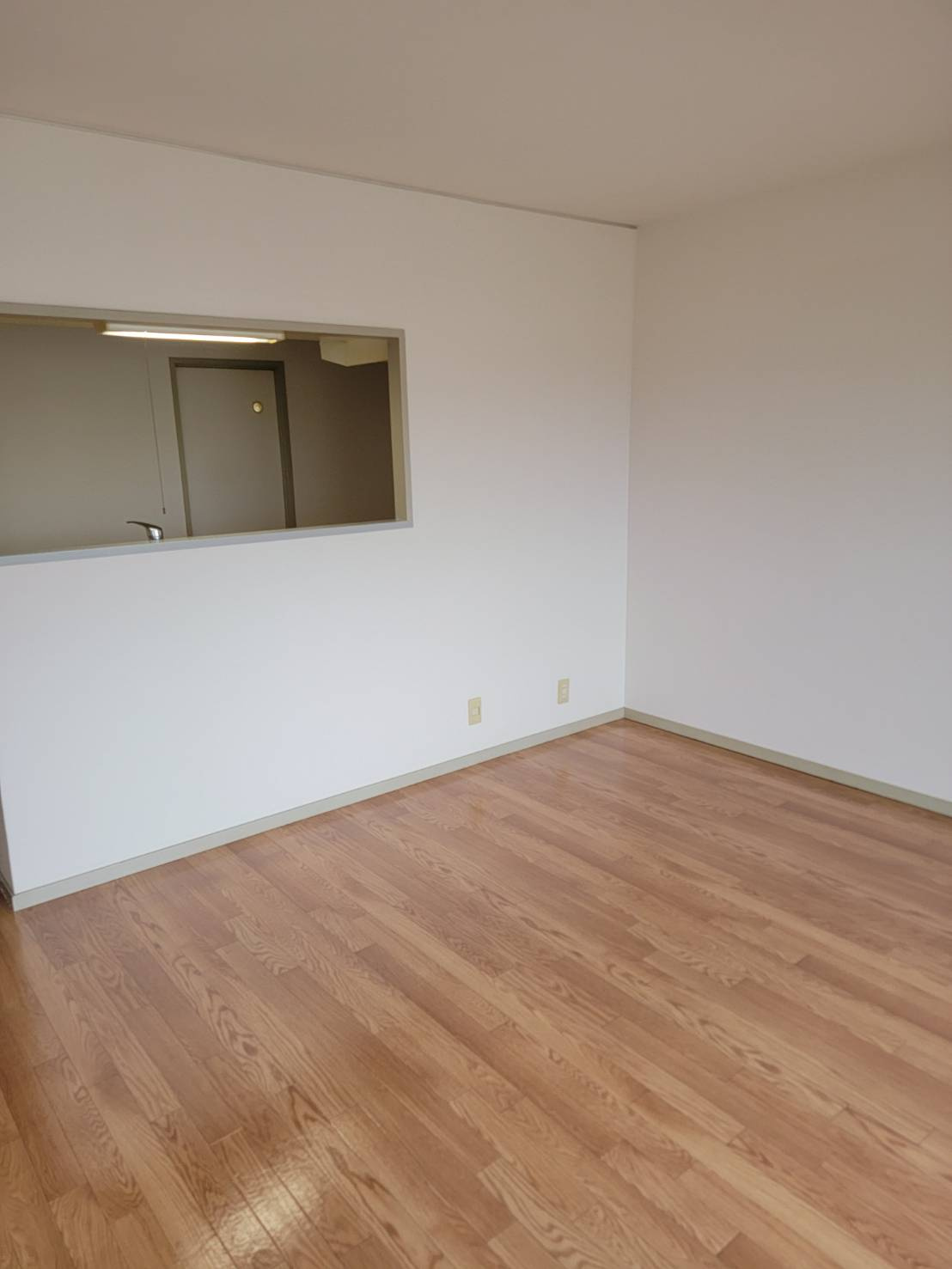 サンクレスト府中の居間・リビング|ゆったり過ごせる居間です