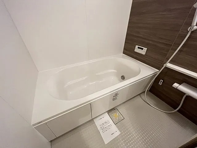 D-room灘北通の浴室