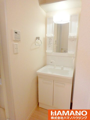 【洗面所】 | パストラルヒルズB | 脱衣スペースもあります