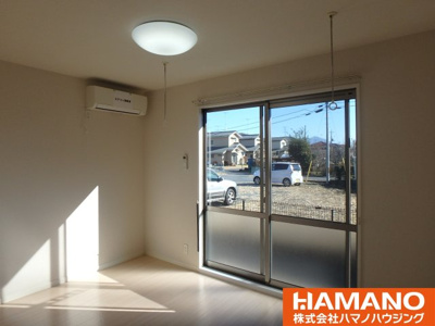 【居間・リビング】 | パストラルヒルズB | ゆったりとした居間です