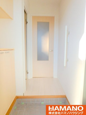 【玄関】 | パストラルヒルズB | ゆったりとした玄関です