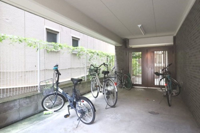 【駐車場】 | ロアール小石川植物園　13426 | 敷地内に自転車置き場があります(^^)/