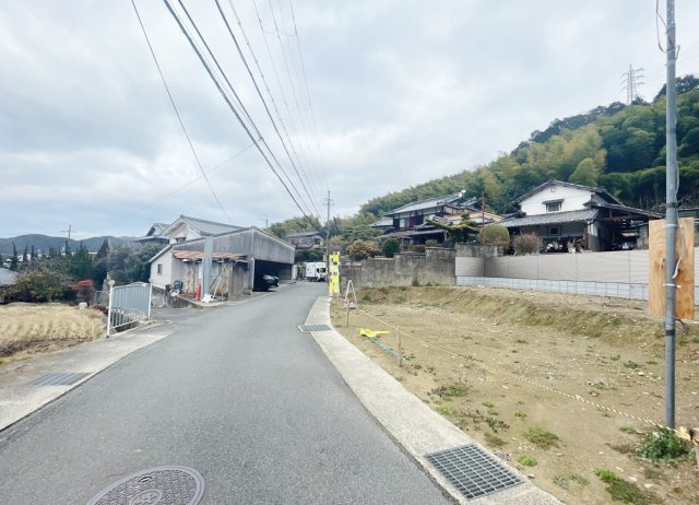 ★限定２区画★建物プラン例あり★間取り変更可能です★建築条件付き売土地★山科区小山御坊ノ内町の前面道路含む現地写真|前道(令和６年２月撮影)