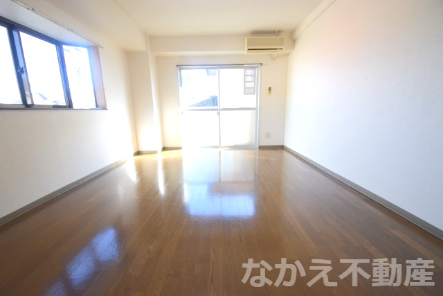 【居間・リビング】 | 使いやすい居間です