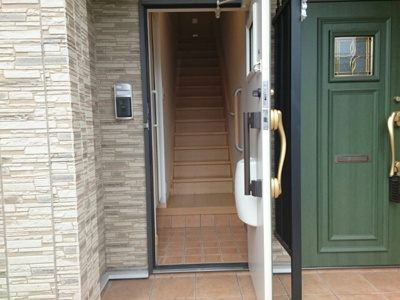 【玄関】 | アリーヴィオ | ※別号室の写真です