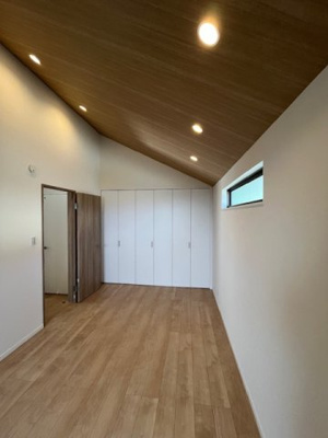 【外観】 | 【新築一戸建て】宝塚市仁川高丸1丁目 | 2階洋室7.5畳　勾配天井