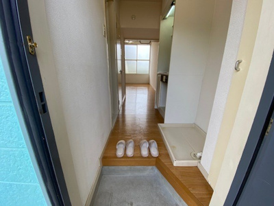 【玄関】 | あねっくす弐番館 | 収納もある玄関です