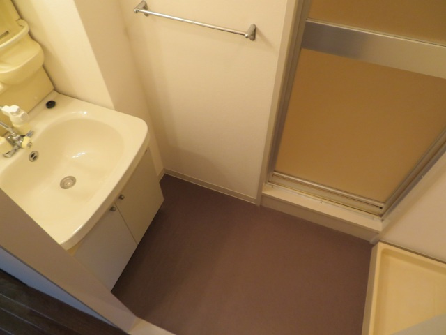 クレージュの洗面所