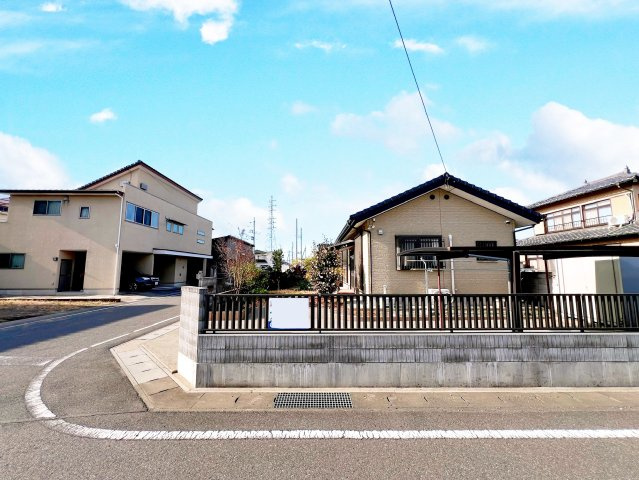 伊勢崎市茂呂町二丁目　中古住宅の外観