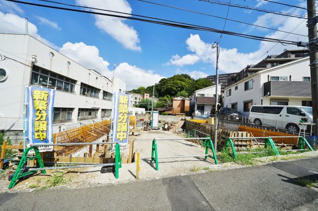 【横浜市保土ケ谷区和田２丁目17全４棟新築戸建て４号棟】★仲介手数料無料★（常盤台小学校・保土ヶ谷中学校）の前面道路含む現地写真|保土ケ谷区和田2丁目の全4邸の新築分譲住宅です。