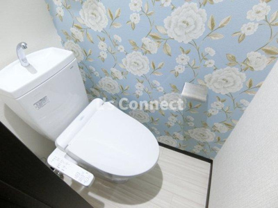 【トイレ】 | アルクスおたまや | 温水洗浄便座付きのトイレ。（別間取参考写真）