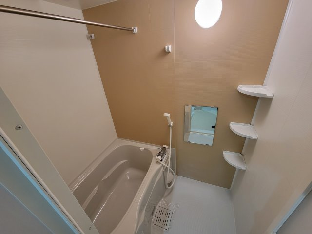 フジパレス中加賀屋Ⅴ番館の浴室|ゆったり過ごせるお風呂です