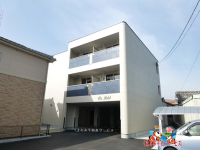 【外観パース】 | Ｈｏｌｓｔ | 1号室・2号室は南向き　3号室・5号室は東向き　すべてが角部屋になります。インターネット無料で防音性の高い建物になります。