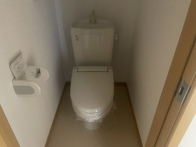 クール・ヴィヴァーチェＣのトイレ
