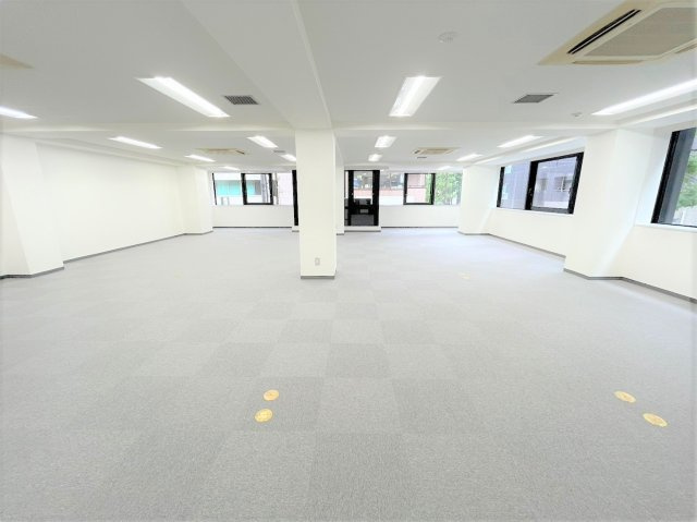 内山ビルの内装|写真は2階のものです（内装イメージとしてご参照ください）
